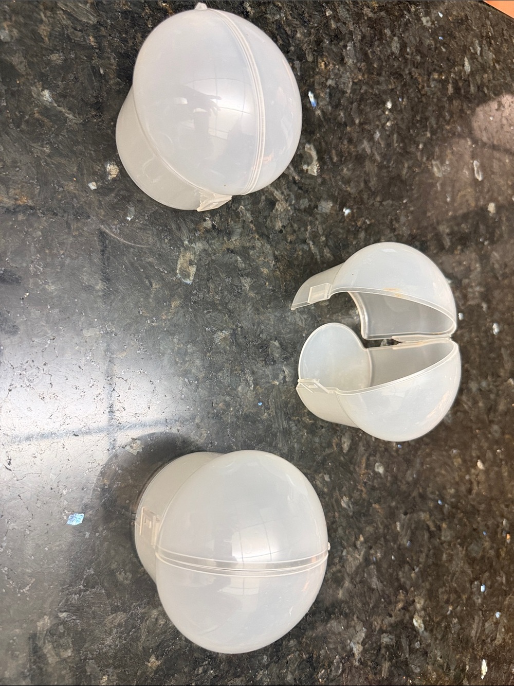 Set of three Muffin / Cupcake Tupperware’s  and tea bag Tupperware combo
